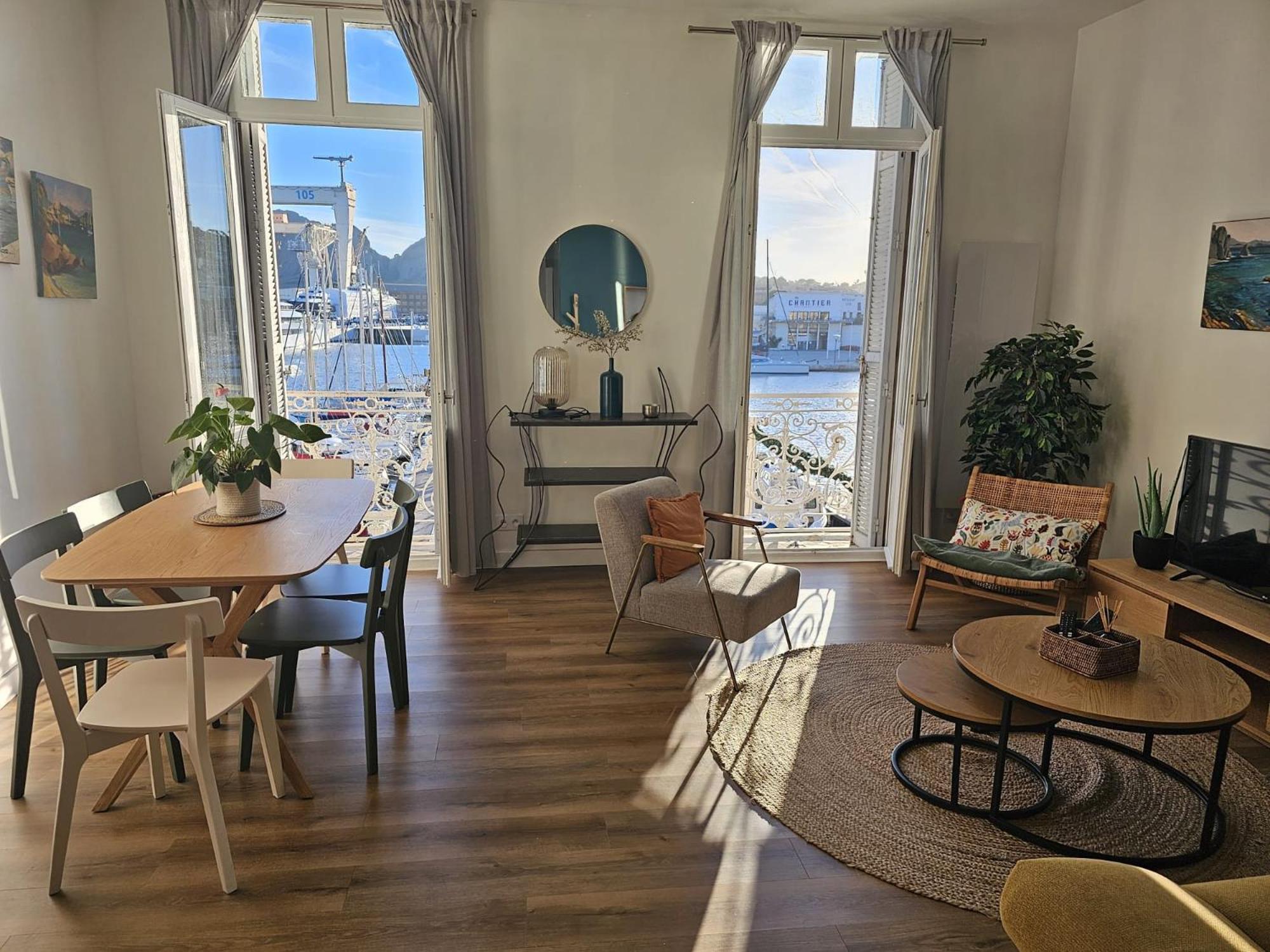 Magnifique 3 Chambres, Vue Sur Le Port, Clim. Apartment